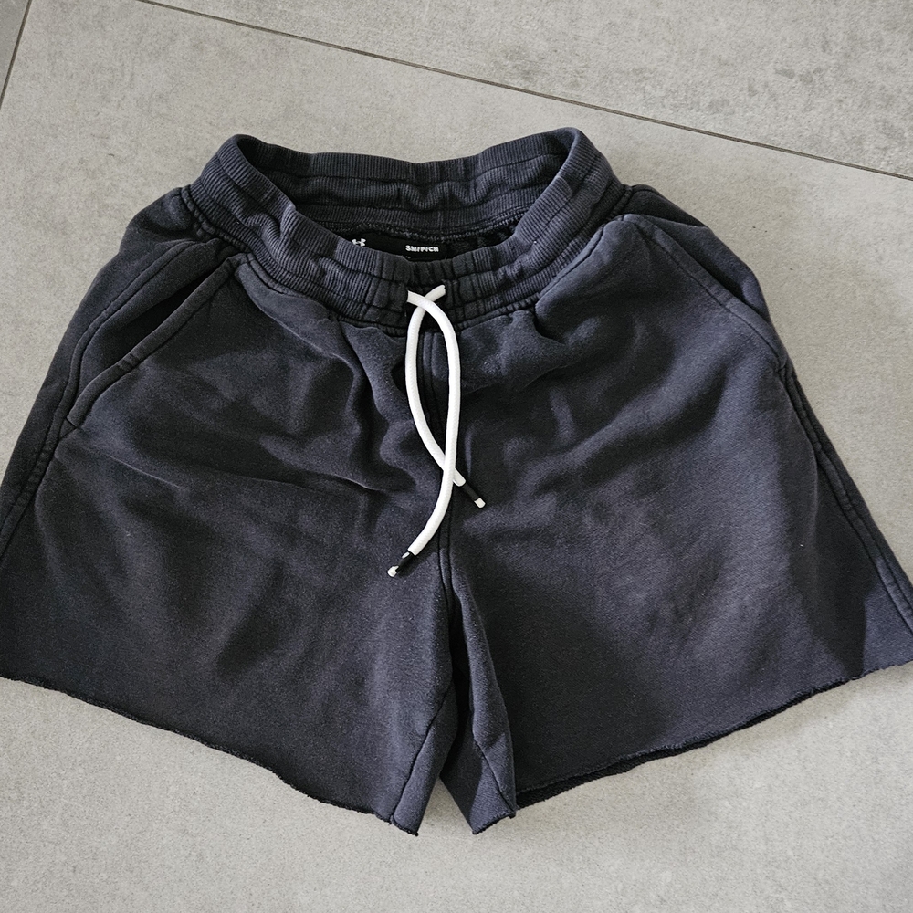 Under Armour Black Athletic Shorts with Elastic Waist